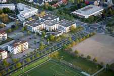 Zone commerciale et implantation d'entreprises Track&Trace Academy et Europa Hotel dans le quartier d'Auerbach à Bensheim dans le département Hesse, Allemagne d'en haut