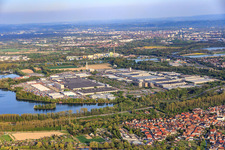 Vue aérienne de Daimler Truck AG, usine Mercedes-Benz Wörth à Wörth am Rhein dans le département Rhénanie-Palatinat, Allemagne