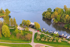 Vue aérienne de Marina Neuburg à l'embouchure de la Lauter à le quartier Neuburg in Neuburg am Rhein dans le département Rhénanie-Palatinat, Allemagne