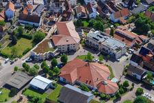 Vue aérienne de Centre culturel et centre pour personnes âgées ASB Hagenbach à Hagenbach dans le département Rhénanie-Palatinat, Allemagne