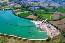 Vue aérienne de Excavatrice à gravier à Epplesee à le quartier Neuburg in Neuburg am Rhein dans le département Rhénanie-Palatinat, Allemagne