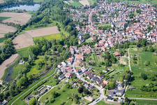 Vue aérienne de District de Neulauterburg (Palatinat) à Berg dans le département Rhénanie-Palatinat, Allemagne
