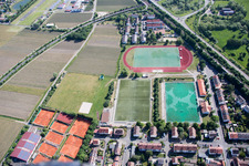 Vue aérienne de Trift, terrains de sport à Bad Dürkheim dans le département Rhénanie-Palatinat, Allemagne