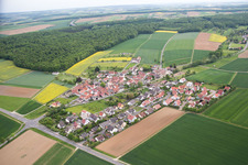 Vue aérienne de Quartier Eckartshausen in Werneck dans le département Bavière, Allemagne