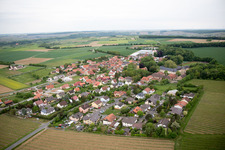 Vue aérienne de Quartier Gaibach in Volkach dans le département Bavière, Allemagne