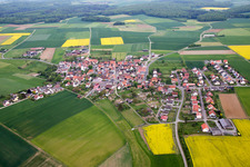 Vue aérienne de Quartier Ebertshausen in Üchtelhausen dans le département Bavière, Allemagne
