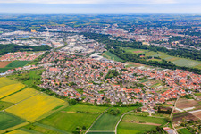 Vue aérienne de Vue depuis l'est à Sennfeld dans le département Bavière, Allemagne