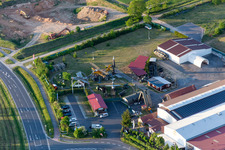 Vue aérienne de Espace extérieur avec avions et chars et ensemble de bâtiments du musée d'histoire militaire et contemporaine à Stammheim à le quartier Stammheim in Kolitzheim dans le département Bavière, Allemagne