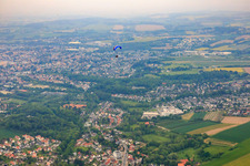 Vue aérienne de Vue de la ville depuis le sud à le quartier Spork-Eichholz in Detmold dans le département Rhénanie du Nord-Westphalie, Allemagne