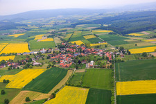 Vue aérienne de Vue du village depuis l'est à Vahlbruch dans le département Basse-Saxe, Allemagne