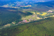 Vue aérienne de Quartier Amelith in Bodenfelde dans le département Basse-Saxe, Allemagne