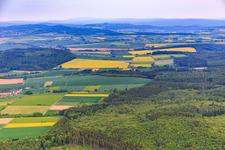 Vue aérienne de Chemin de Fürstenhagen à le quartier Eberhausen in Adelebsen dans le département Basse-Saxe, Allemagne