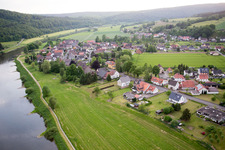 Vue aérienne de Quartier Wahmbeck in Bodenfelde dans le département Basse-Saxe, Allemagne