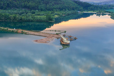 Vue aérienne de Drague flottante de Durant-Weserkieswerk GmbH à Höxter dans le département Rhénanie du Nord-Westphalie, Allemagne