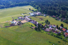 Haras Dobel à Dobel dans le département Bade-Wurtemberg, Allemagne hors des airs