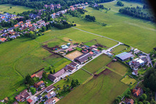 Vue aérienne de Haras Dobel à Dobel dans le département Bade-Wurtemberg, Allemagne