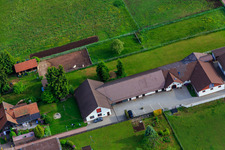 Vue d'oiseau de Haras Dobel à Dobel dans le département Bade-Wurtemberg, Allemagne