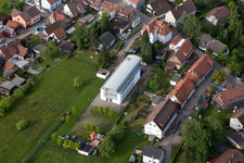 Vue aérienne de Locaux de l'usine de bijoux Micha Bunz à Dobel dans le département Bade-Wurtemberg, Allemagne