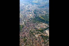 Photographie aérienne de Vue de la ville depuis l'ouest sur l'Enz à le quartier Brötzingen in Pforzheim dans le département Bade-Wurtemberg, Allemagne