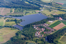 Vue aérienne de Réservoir d'Emetsklinge avec hôtel et restaurant Seegasthof Zaberfeld à Zaberfeld dans le département Bade-Wurtemberg, Allemagne