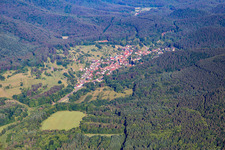 Photographie aérienne de Birkenhördt dans le département Rhénanie-Palatinat, Allemagne