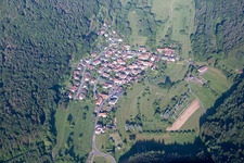 Vue aérienne de Vue des rues et des maisons des quartiers résidentiels à Böllenborn dans le département Rhénanie-Palatinat, Allemagne