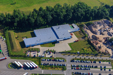 Zone industrielle de Horst, Alfa Aesar GmbH à le quartier Minderslachen in Kandel dans le département Rhénanie-Palatinat, Allemagne du point de vue du drone