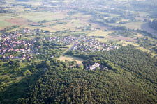 Vue aérienne de Gœrsdorf, Centre de conférences à Mitschdorf dans le département Bas Rhin, France