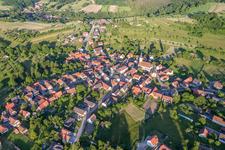 Vue aérienne de Champs agricoles et terres agricoles à Wingen dans le département Bas Rhin, France