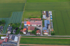Vue aérienne de Matthias Knecht Entreprise agricole à Herxheim bei Landau dans le département Rhénanie-Palatinat, Allemagne