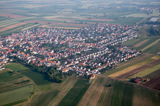 Vue aérienne de Quartier Mechtersheim in Römerberg dans le département Rhénanie-Palatinat, Allemagne