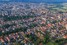 Vue aérienne de Rue Stettenberg à Lingenfeld dans le département Rhénanie-Palatinat, Allemagne