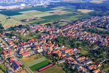 Vue aérienne de Altsheimer Weg avec le groupe logistique Z&Y à le quartier Ottersheim in Ottersheim bei Landau dans le département Rhénanie-Palatinat, Allemagne
