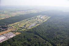 Vue aérienne de Terrain de golf à Essingen dans le département Rhénanie-Palatinat, Allemagne