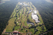 Vue aérienne de Club de golf Dreihof à Essingen dans le département Rhénanie-Palatinat, Allemagne