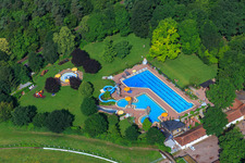 Vue aérienne de Piscine extérieure de la forêt d'Herxheim à Herxheim bei Landau dans le département Rhénanie-Palatinat, Allemagne
