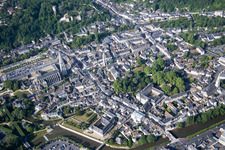 Vendôme dans le département Loir et Cher, France vue du ciel