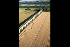 Image drone de Viaduc près de Vineuil/Loire à Vineuil dans le département Loir et Cher, France