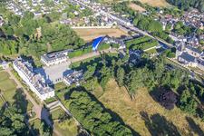 Vue aérienne de Parc du Château de Menars sur la Loire à Menars dans le département Loir et Cher, France