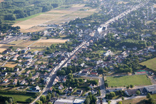 Vue aérienne de Cléry-Saint-André dans le département Loiret, France