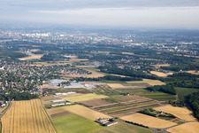 Vue aérienne de Saint-Denis-en-Val dans le département Loiret, France