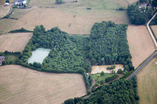 Vue aérienne de Vitry-aux-Loges dans le département Loiret, France