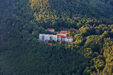 Vue oblique de Clinique spécialisée Eußerthal dans la forêt à Eußerthal dans le département Rhénanie-Palatinat, Allemagne