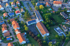 Vue aérienne de École de gestion hôtelière de la Route des vins du Sud à Edenkoben dans le département Rhénanie-Palatinat, Allemagne