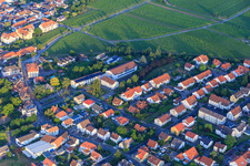 Vue oblique de École de gestion hôtelière de la Route des vins du Sud à Edenkoben dans le département Rhénanie-Palatinat, Allemagne