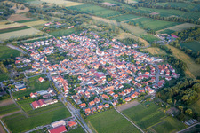Photographie aérienne de Champs agricoles et surfaces utilisables à Venningen dans le département Rhénanie-Palatinat, Allemagne