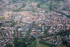 Vue aérienne de Haguenau à le quartier Schloessel Chateau Fiat in Hagenau dans le département Bas Rhin, France