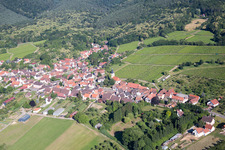 Vue aérienne de Rott dans le département Bas Rhin, France