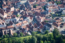 Wissembourg dans le département Bas Rhin, France depuis l'avion