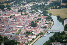 Photographie aérienne de Les berges de la Meuse à Saint-Mihiel dans le département Meuse, France